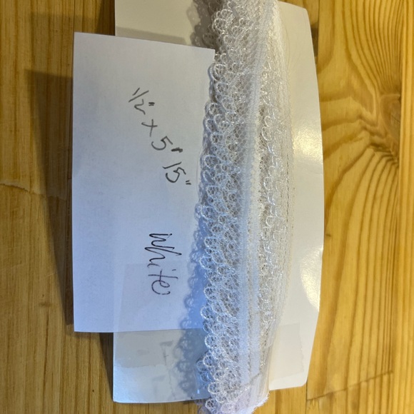 Assorted Lace Trim Collection - Picture 13 of 14